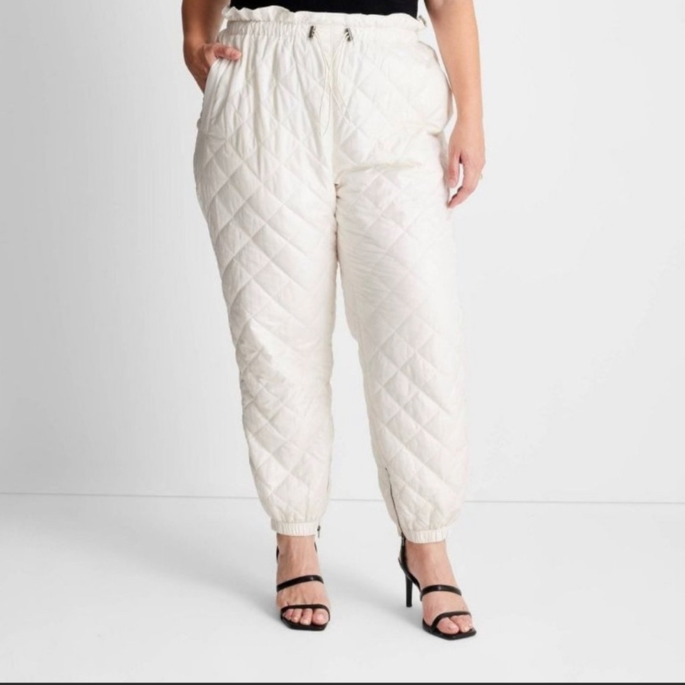Women's Quilted High-Rise Cinch Waist Jogger Pants Future Collective Cream 2X